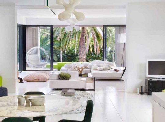 Luxury 4-Bedroom Private Villa in Kolkata